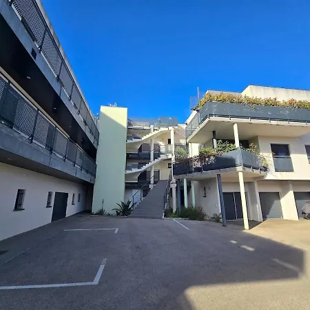 T3 Avec Box, Place De Parking Et Grande Terrasse! Διαμέρισμα *
